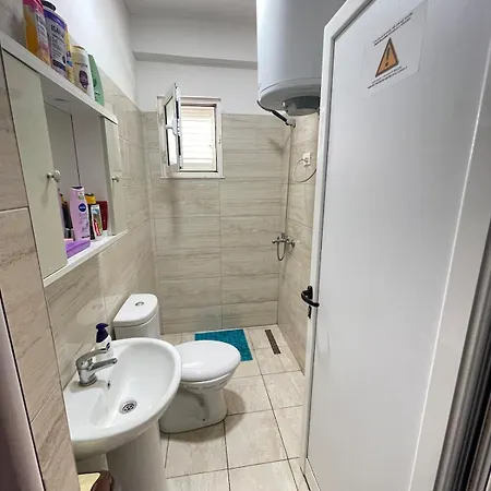 5 Qerret Albania * גולם