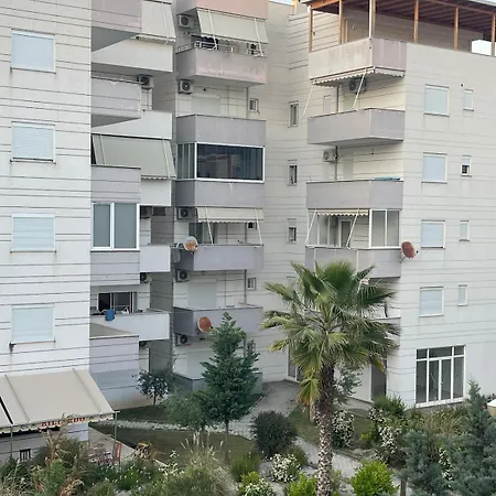 5 Qerret Albania Lägenhet