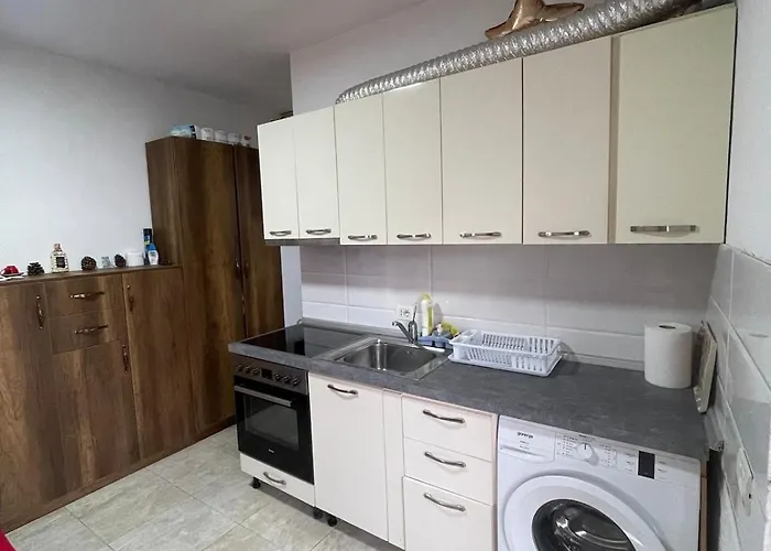 Apartman 5 Qerret Albania Golem